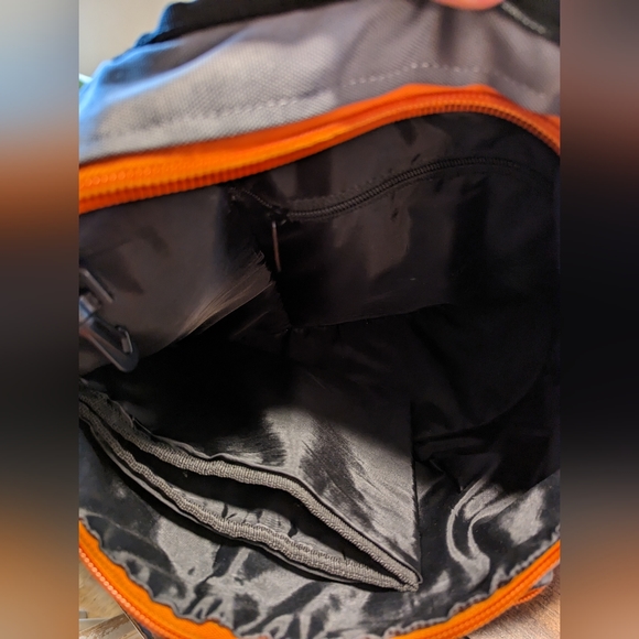 DIAPER DUDE MESSENGER DIAPER BAG, GRAY, ORANGE ZIPPERS, MULTIPLE POCKETS - Picture 4 of 7